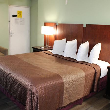 Rancho California Inn Temecula Bagian luar foto