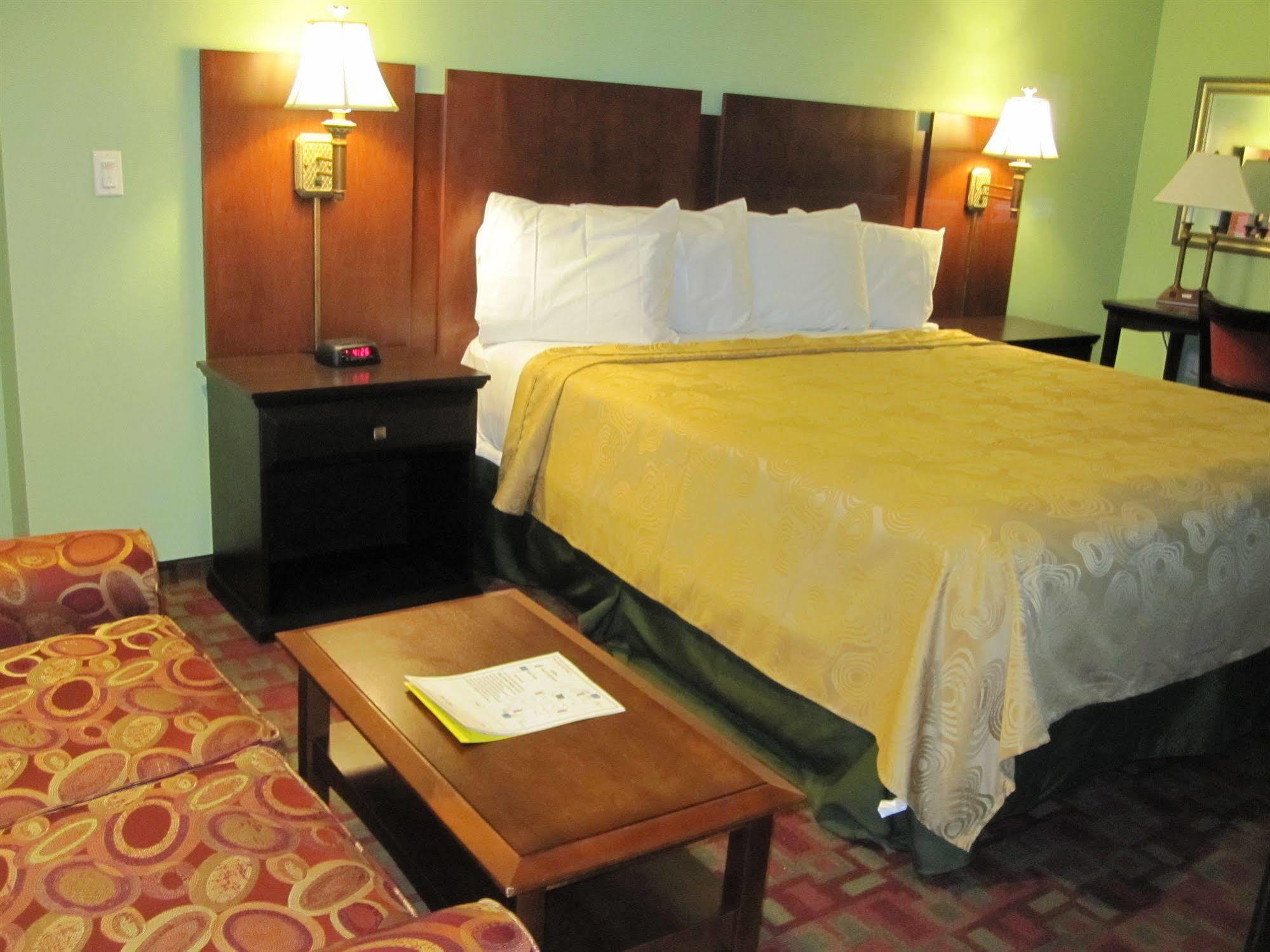 Rancho California Inn Temecula Bagian luar foto