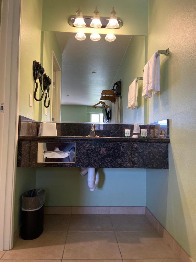 Rancho California Inn Temecula Bagian luar foto